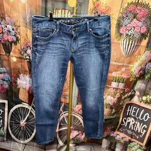 Express Women's Mid-Wash petite jeans